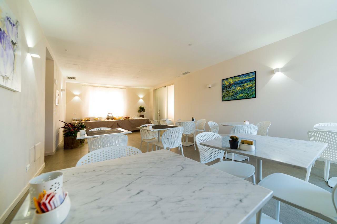 Garda Room Пескиера дел Гарда Екстериор снимка