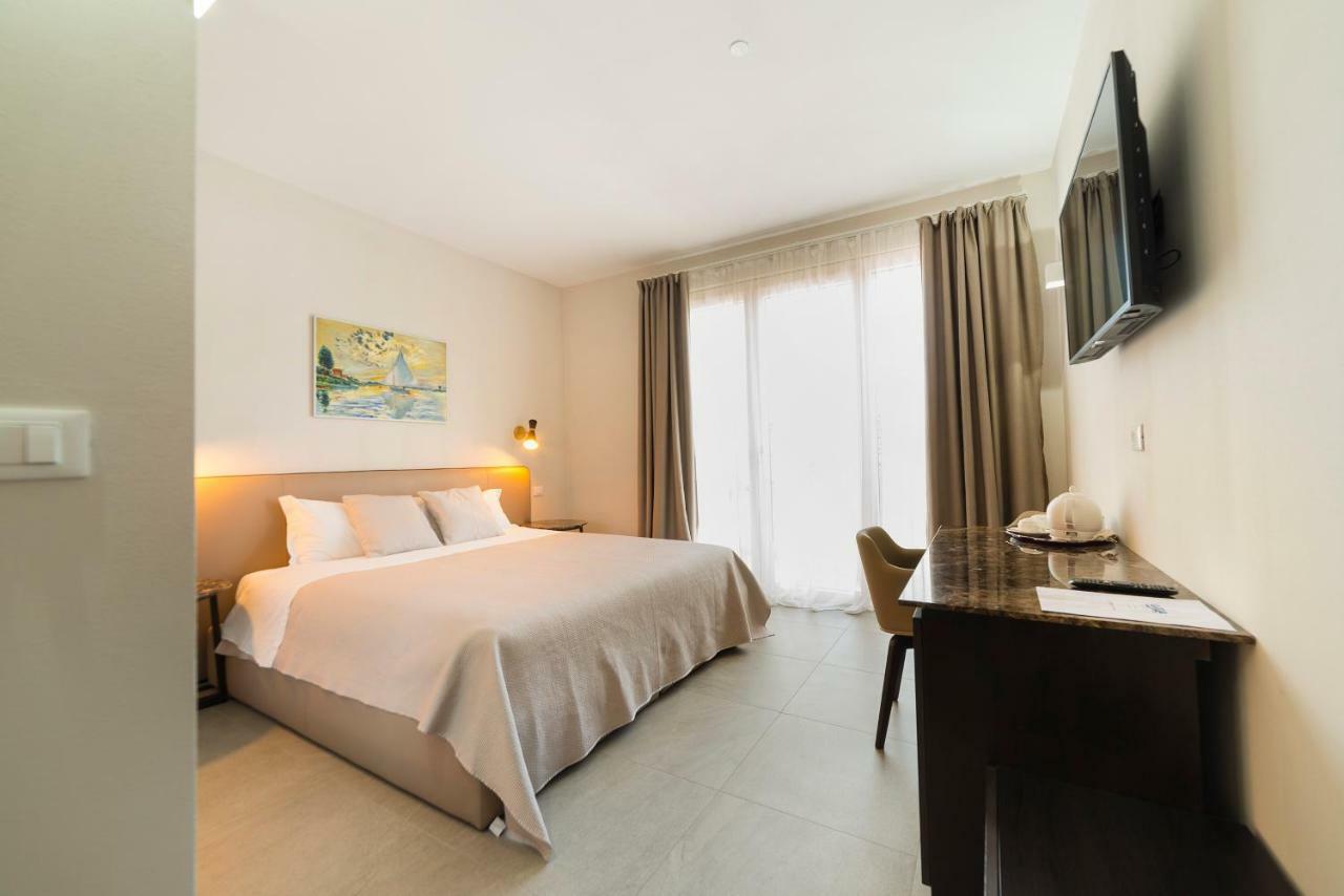 Garda Room Пескиера дел Гарда Екстериор снимка
