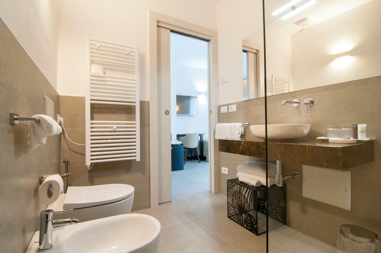 Garda Room Пескиера дел Гарда Екстериор снимка