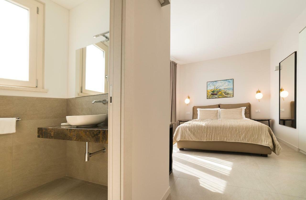 Garda Room Пескиера дел Гарда Екстериор снимка