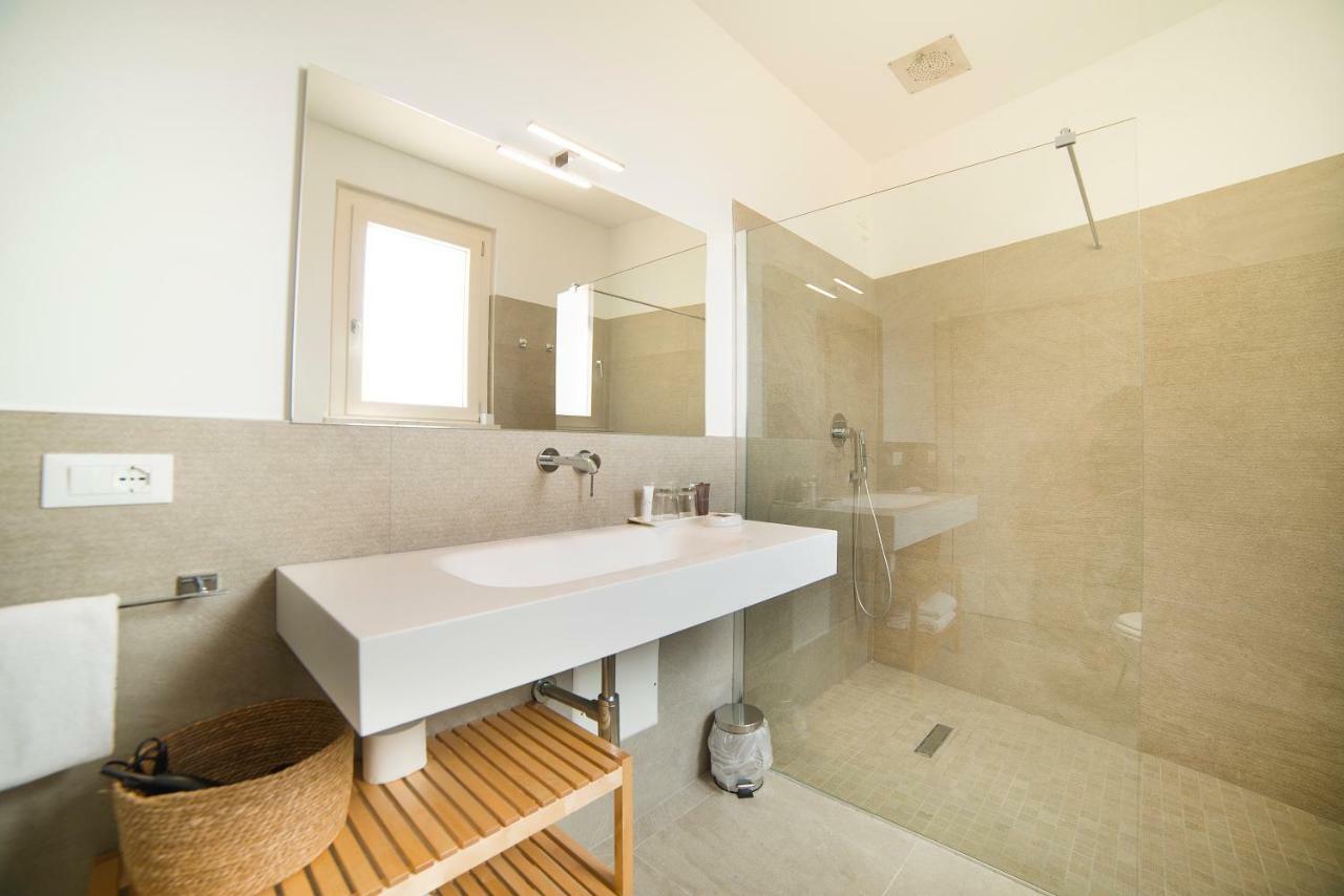 Garda Room Пескиера дел Гарда Екстериор снимка